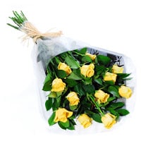 dozen-yellow-roses-wrapped