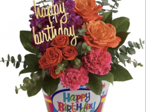 June Birthday Celebrations Start with Pugh’s Flowers!