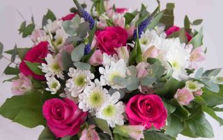 Pugh's Flowers Sells Beautiful Wedding Anniversary Flower Arrangements